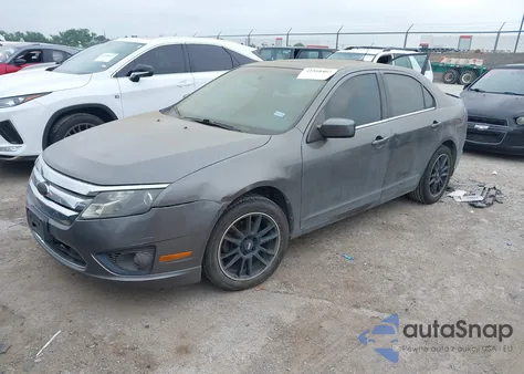 2010 Ford Fusion Se z USA, uszkodzony, nr VIN 3FAHP0HAXAR402448